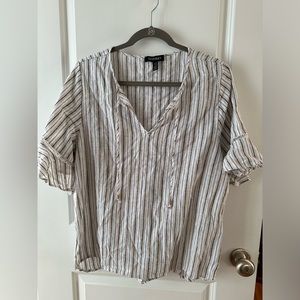 Ellen Tracy linen blend, ruffle sleeve blouse